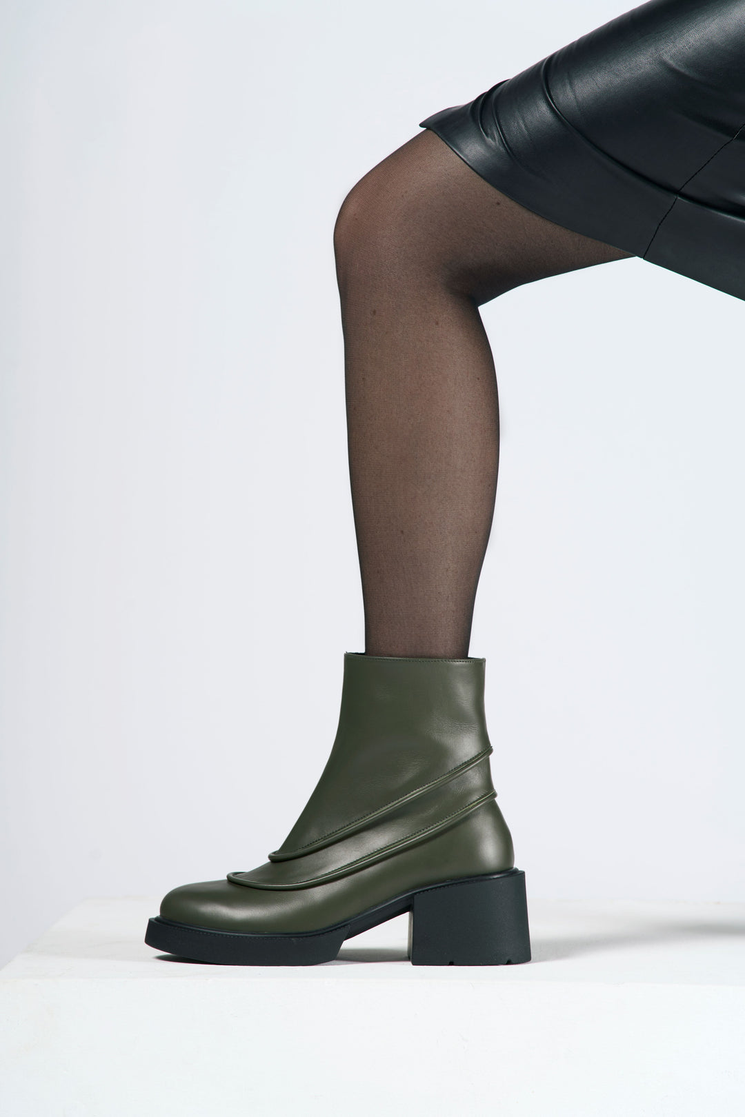 "Voyage Boots in Moss"